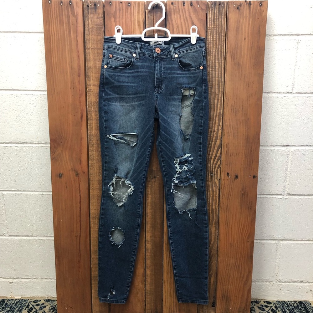 Charlotte Russe size 4 refuge ripped skinny jeans - Picture 4 of 9